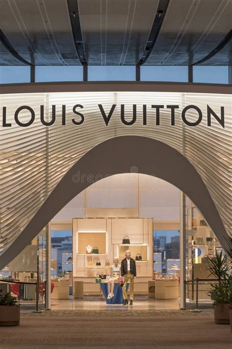 shops at Louis Vuitton airport